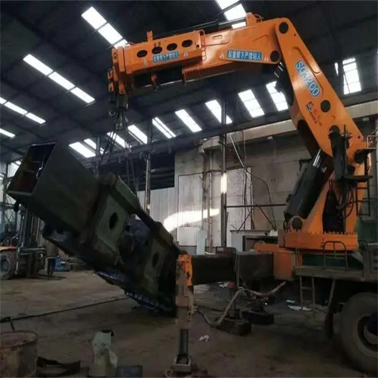 张湾130吨折臂吊车出租吊机租赁附近电话