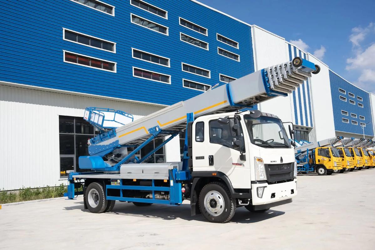 张湾出租云梯车高空作业车 建筑垃圾搬运